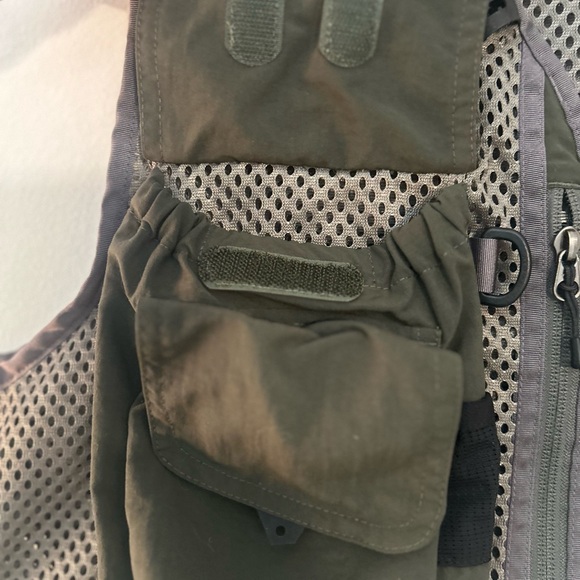 Patagonia Olive Fly-Fishing Utility Vest - Picture 7 of 16